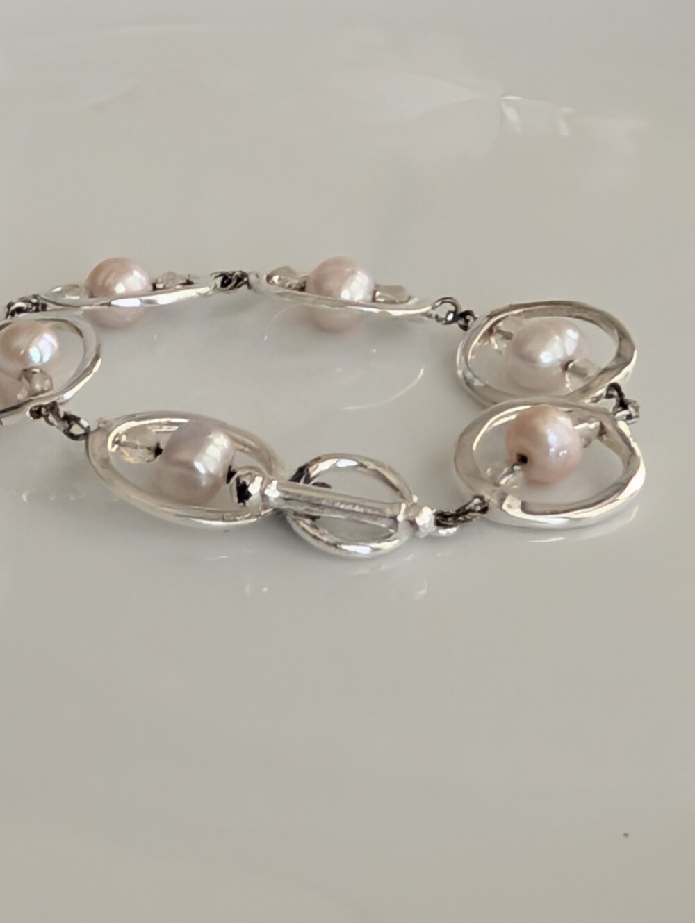 Freshwater Pearl Toggle Bracelet Pearls Encased In Silver Round Rings. - Picture 2 of 9